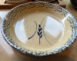 Robinson-Ransbottom Pottery Pie Dish