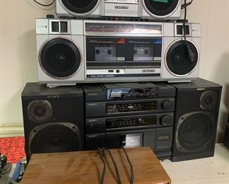 Retro Portable Stereo CD and Casette Vintage Panasonic ClockRadio