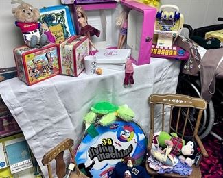 Toy Lot Vintage Disney, Strawberry Shortcake Lunchboxes , Barbir, Child Chair And Rocker