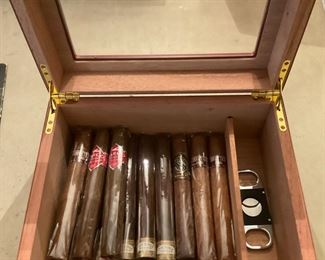 Humidor w/15 Cigars