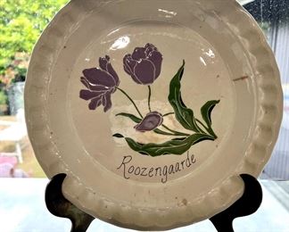 Handpainted Roozengaarde Pie Dish - F2417 -01