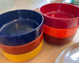 INGRID Ltd Chicago - Stacking Set of 6 - Multi Color Melamine Bowls