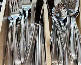 Hampton Silverware Set