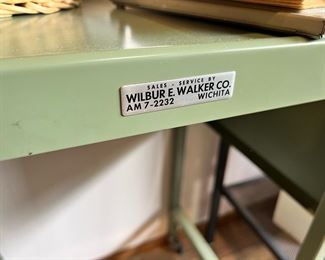 Extendable Top Work Cart - Wilbur E Walker Co