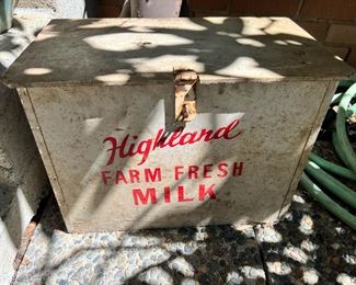 Highland Farm Fresh Milk Bottle Delivery Box