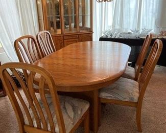 Dining Table & Chairs matching Hutch
