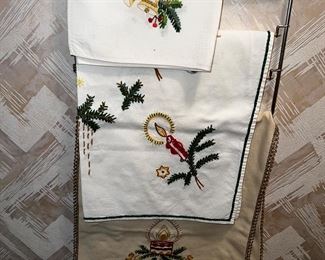 More fantastic handcrafted linens!