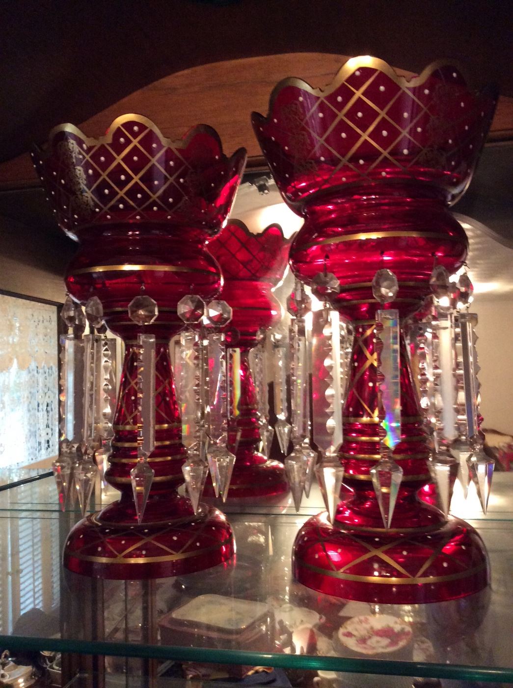 beautiful red lusters