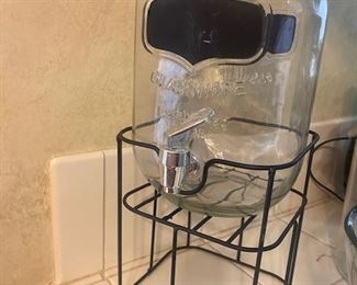 Beverage Serving Jar