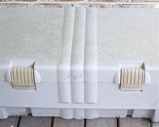 25 - Igloo Outdoor Storage Box 38" x 19" x 14"
