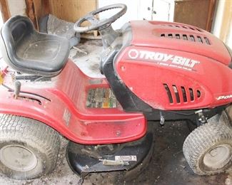 46 - Troy-Bolt Riding Mower (7-Speed/17.5HP)
