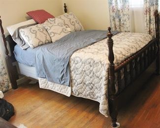 102 - Queen Size Bed with Bedding 80" x 64" x 53"
