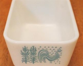 131 - Pyrex Dish 4.5" x 6.5"
