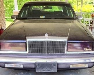 226 - 1990 Chrysler New Yorker Landau 4-Door Sedan Mileage shows 110,142 - but not accurate, odometer does not work Leather top, cloth seats - clean Runs but the gas tank has a leak Title available