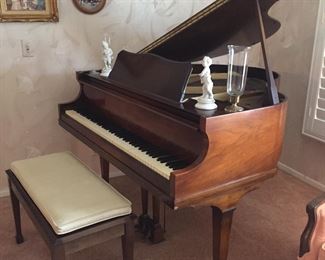 Mendelssohn baby grand piano