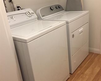 Washer/ gas dryer.