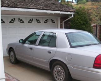 2003 Mercury Grand Marquis. 111,000+ miles, clean title in hand. Please contact Robert at 714 499 4199 with any questions.