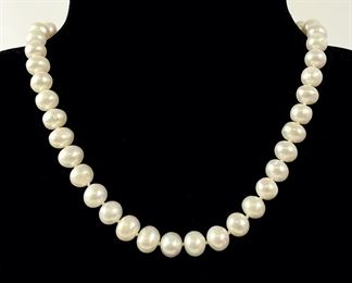 Fine 14K Gold Genuine Button Pearl 15Ó Necklace, Broken Clasp
