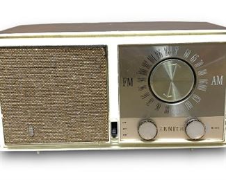 Vintage ZENITH Tube AM/FM Radio Model: M723
