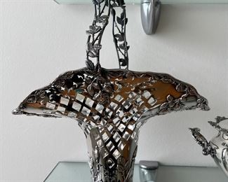 Silver plate basket by Toronto SP Company