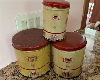 Vintage canister set missing one top