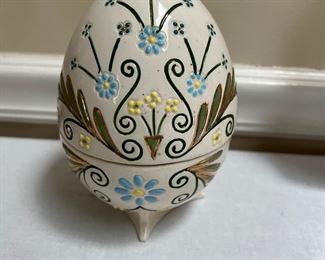Decorative egg