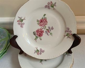 Set of 4 dessert plates