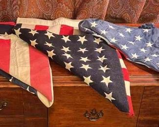 3 American Flags