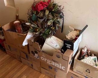 Mystery Lot of Holiday Items