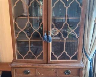 Thomasville Curio Cabinet