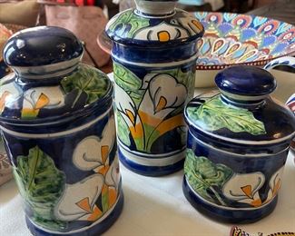 Calls Lilly Mexican canisters