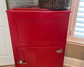 Antique. Over 100 years old icebox.