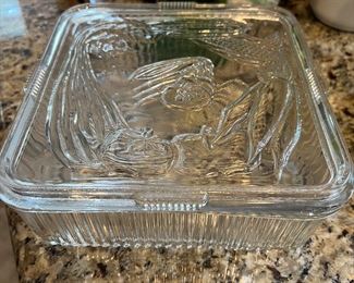 Vintage glass casserole/refrigerator dish with lid