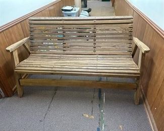 WOODEN BENCH