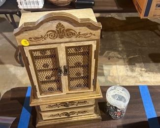JEWELRY BOX