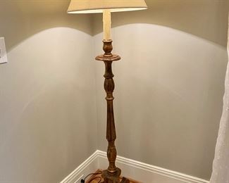 Florentine gilt floor lamp
