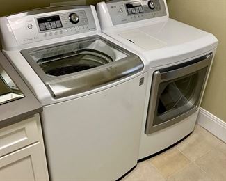 LG “WaveForce” washing machine and “TrueSteam” dryer
