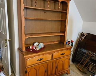 BUFFET / HUTCH