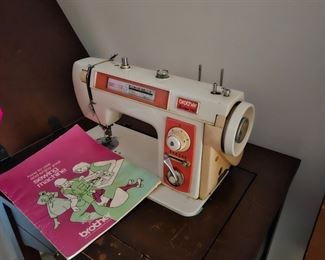 CABINET SEWING MACHINE