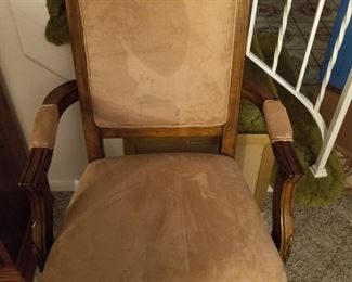 Armed Dinning Chair 