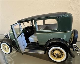 #42 Franklin Mint
1930 Model A Ford -Tudor
$40