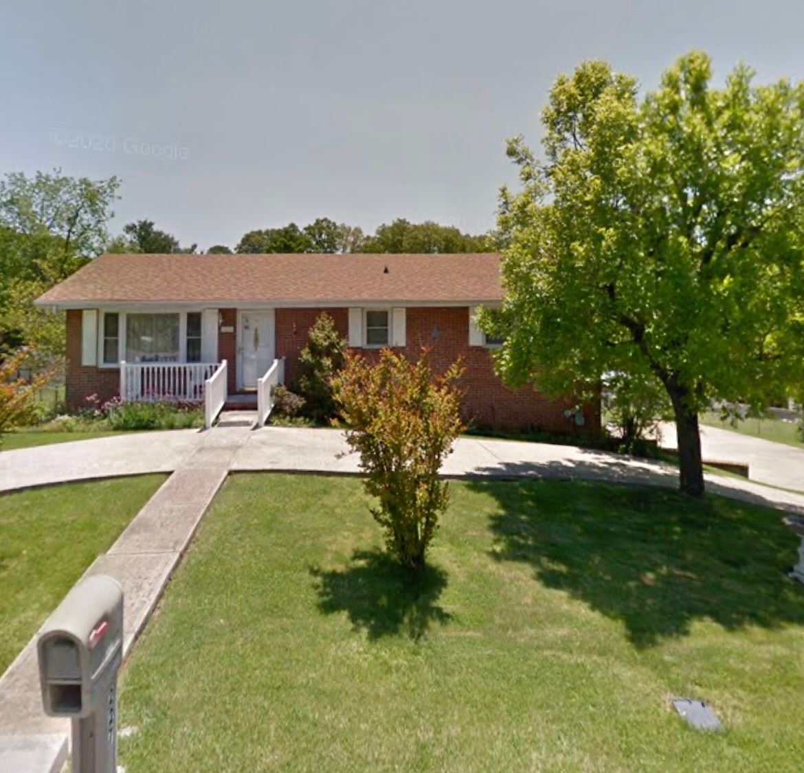 1/2 PRICE SUNDAY! Meadowcrest Drive Estate Sale starts on 6/9/2023