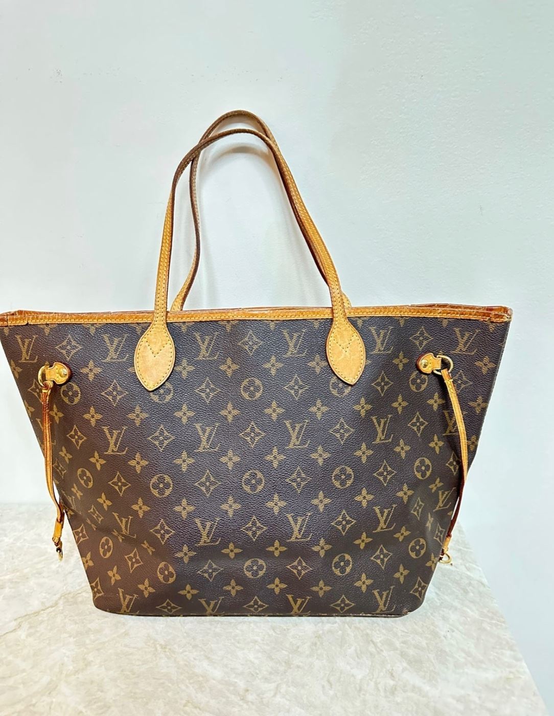Louis Vuitton Neverfull 2007 $650
