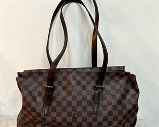 louis vuitton Chelsea $475