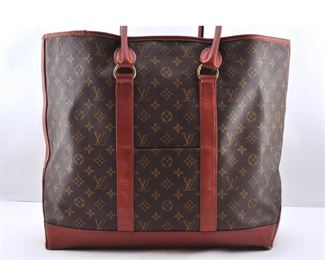Louis Vuitton weekend GM $425