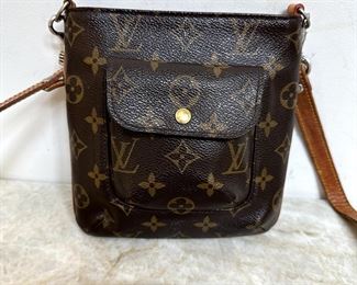 Louis Vuitton crossbody $450