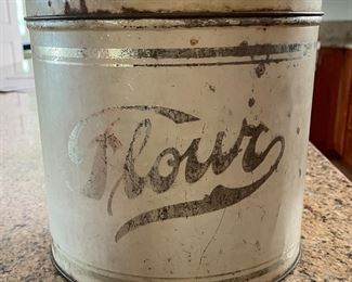 Vintage Flour Tin. Photo 1 of 2.