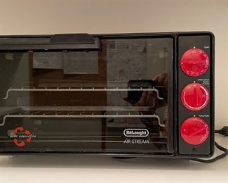 DeLonghi Toaster Oven.