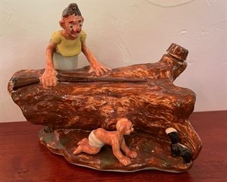 Vintage Hipsh Inc. "Eau de Cologne" Figurine. Photo 1 of 2.