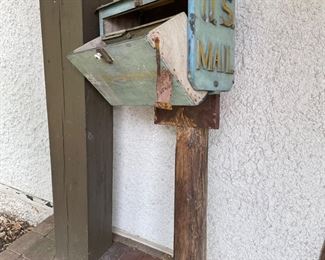 Vintage "Waterfront" Mail Box.